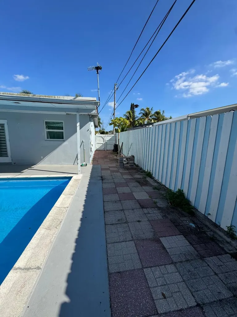 1959 Baythorne Road West Palm Beach FL 33415