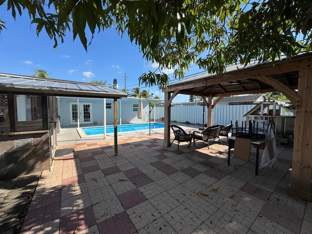 1959 Baythorne Road West Palm Beach FL 33415