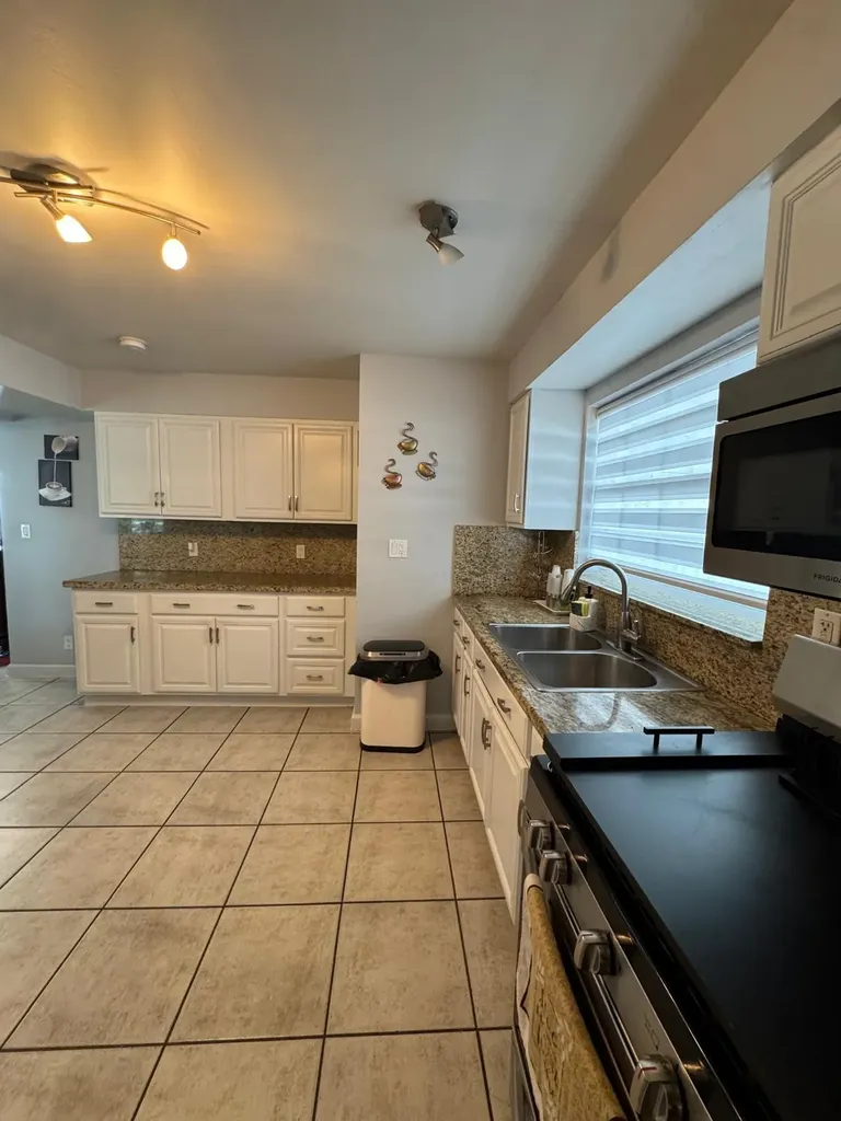 1959 Baythorne Road West Palm Beach FL 33415