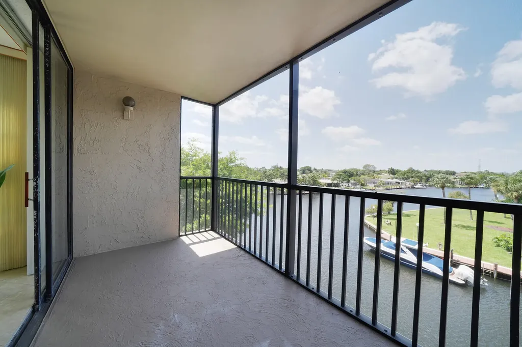 8 Royal Palm Way Boca Raton FL 33432