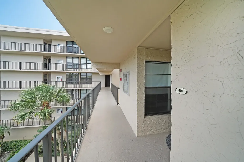 8 Royal Palm Way Boca Raton FL 33432