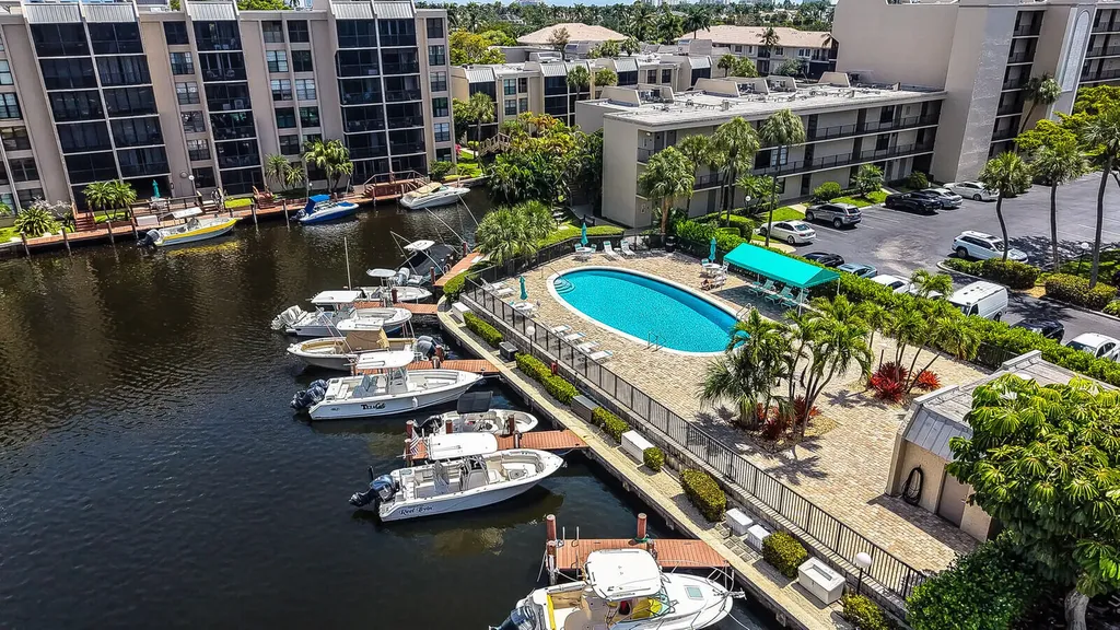 8 Royal Palm Way Boca Raton FL 33432