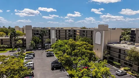 8 Royal Palm Way Boca Raton FL 33432