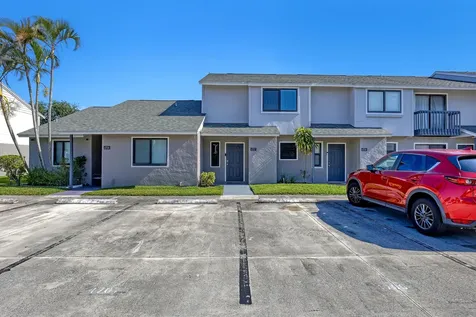 4707 Pier Drive Greenacres FL 33463