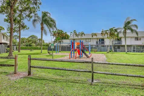 4707 Pier Drive Greenacres FL 33463