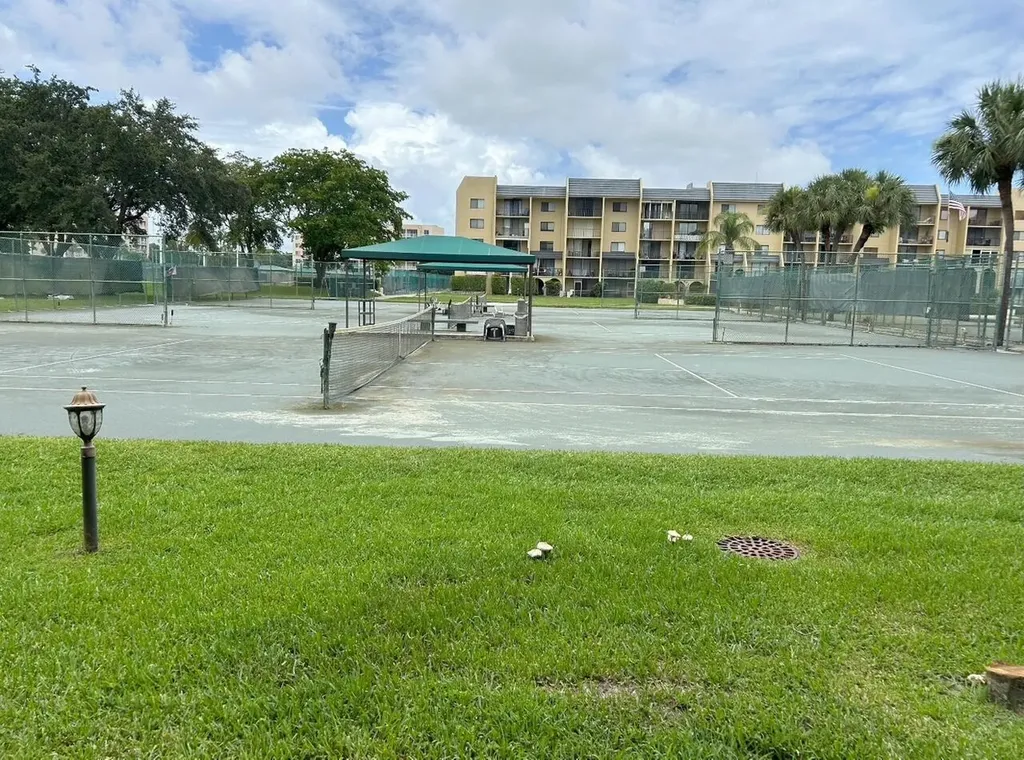 2786 Tennis Club Drive West Palm Beach FL 33417