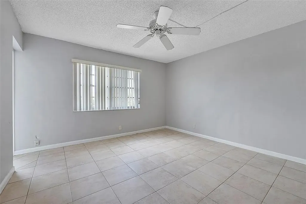 4354 NW 9th Avenue Deerfield Beach FL 33064