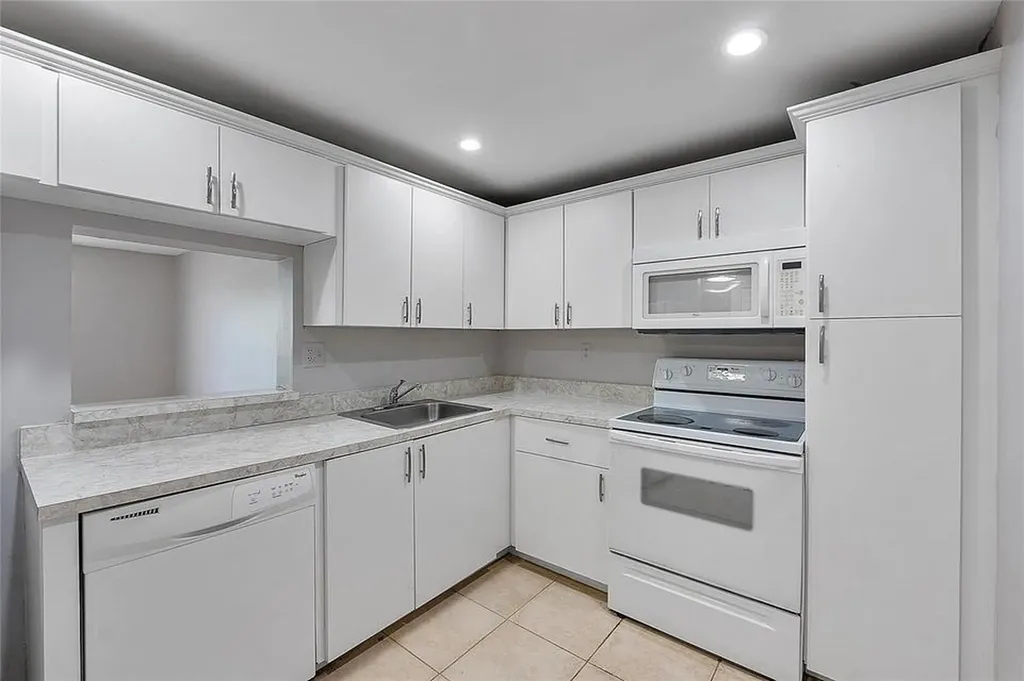 4354 NW 9th Avenue Deerfield Beach FL 33064