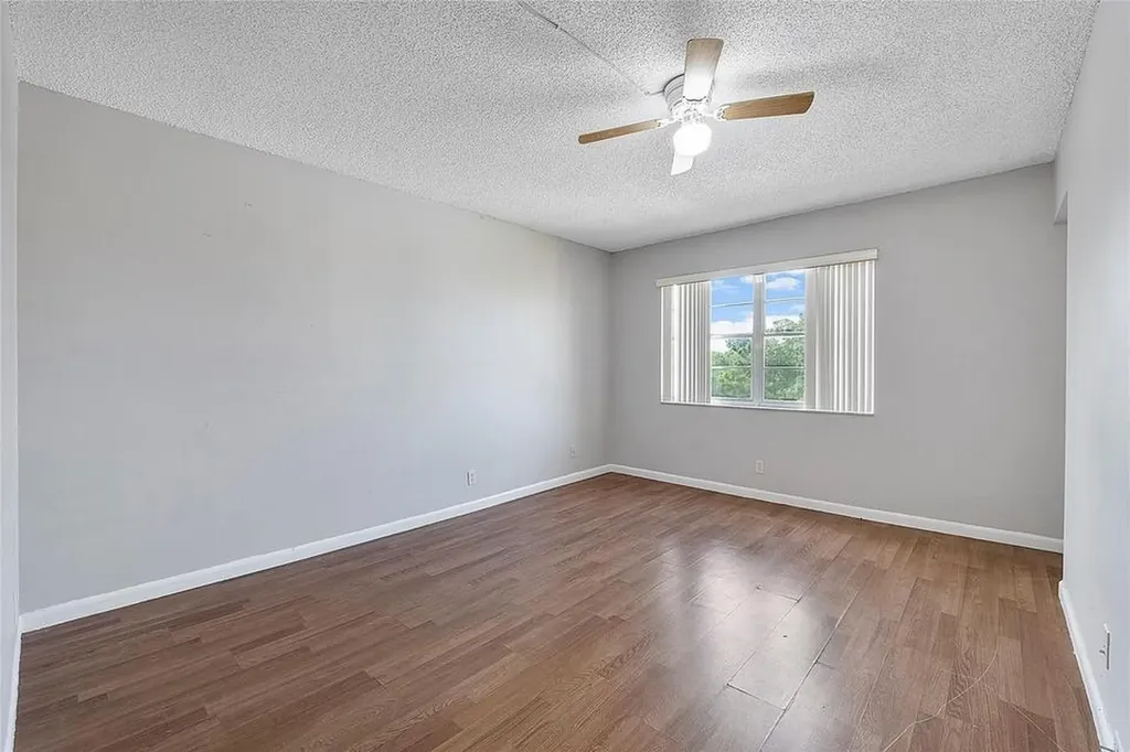 4354 NW 9th Avenue Deerfield Beach FL 33064