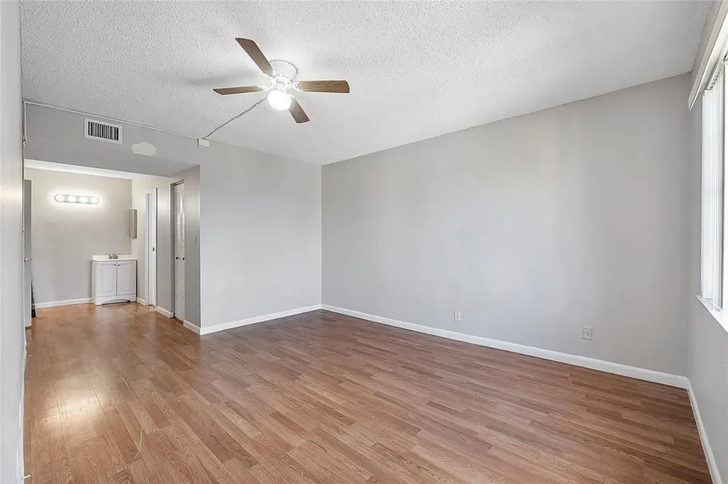 4354 NW 9th Avenue Deerfield Beach FL 33064