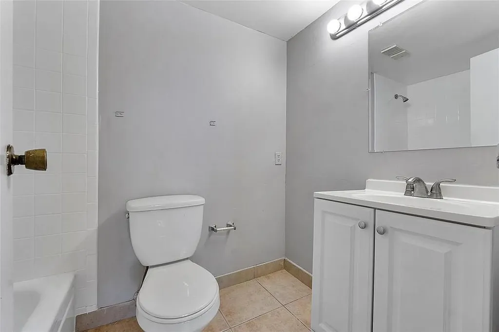 4354 NW 9th Avenue Deerfield Beach FL 33064