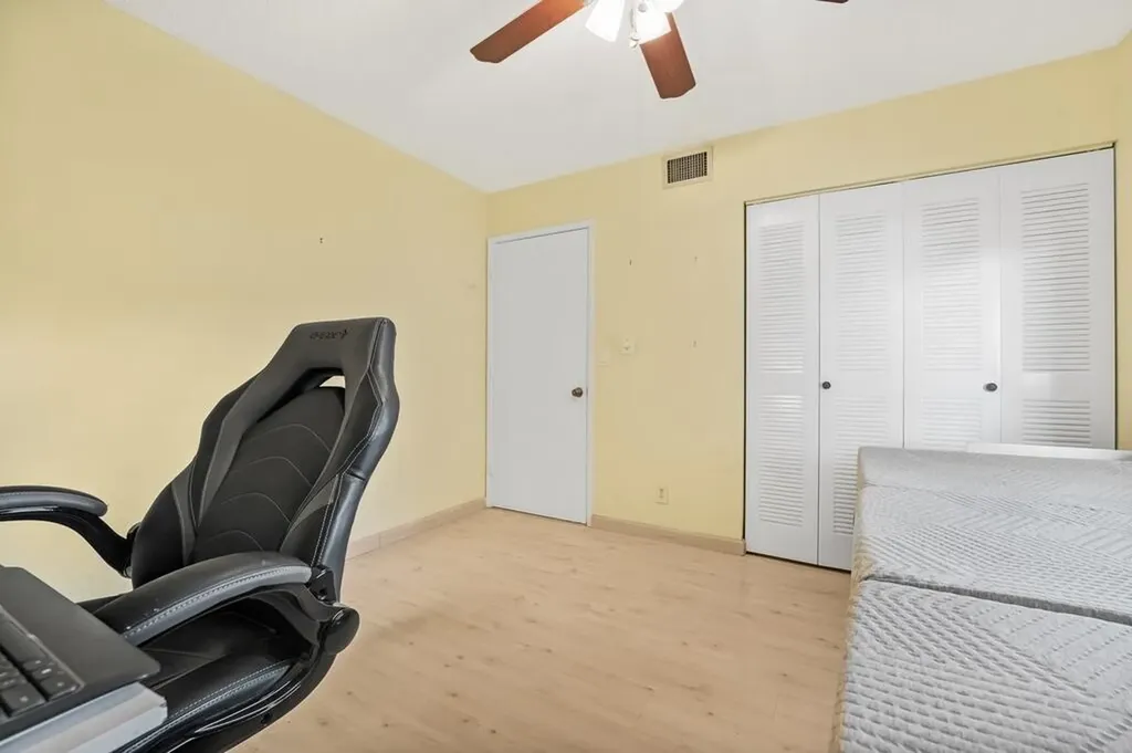 7286 Huntington Lane Delray Beach FL 33446