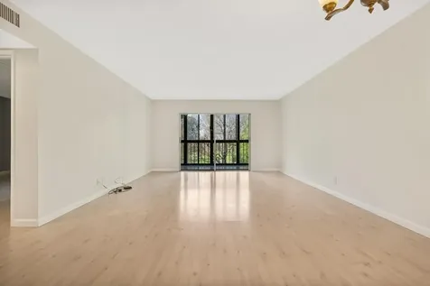 7286 Huntington Lane Delray Beach FL 33446