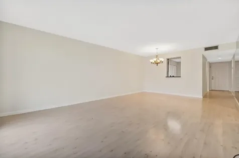 7286 Huntington Lane Delray Beach FL 33446