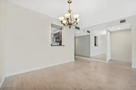 7286 Huntington Lane Delray Beach FL 33446