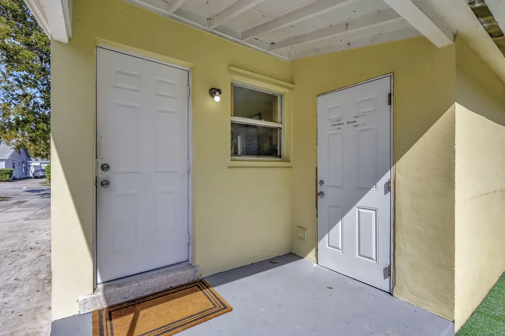 510 48th Street West Palm Beach FL 33407