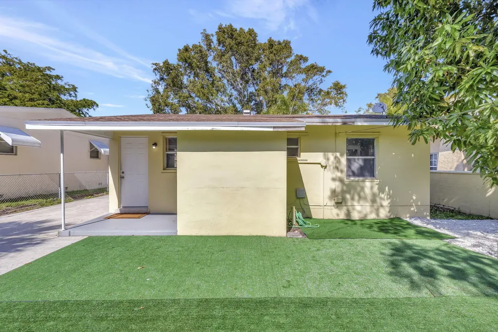 510 48th Street West Palm Beach FL 33407