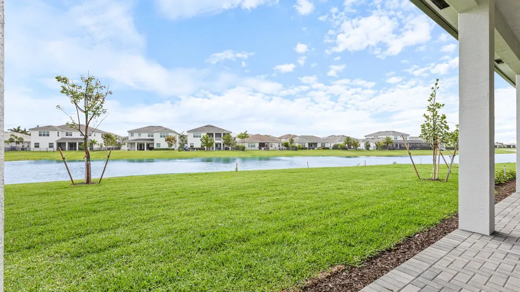 5474 Hutchinson Way The Acreage FL 33470