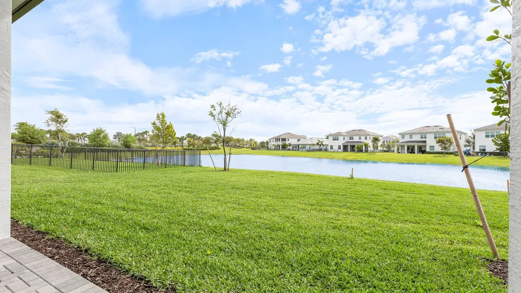 5474 Hutchinson Way The Acreage FL 33470