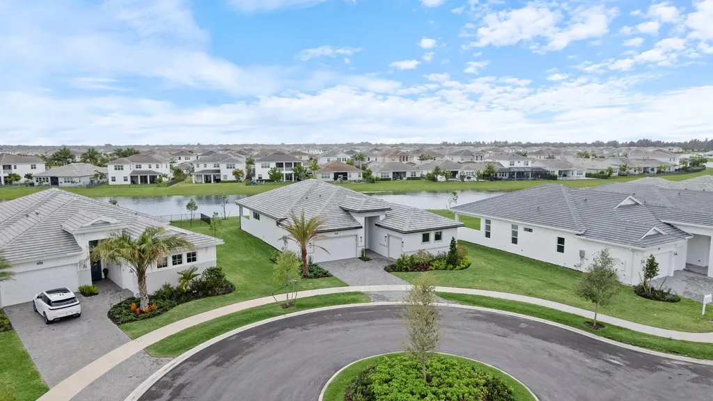 5474 Hutchinson Way The Acreage FL 33470