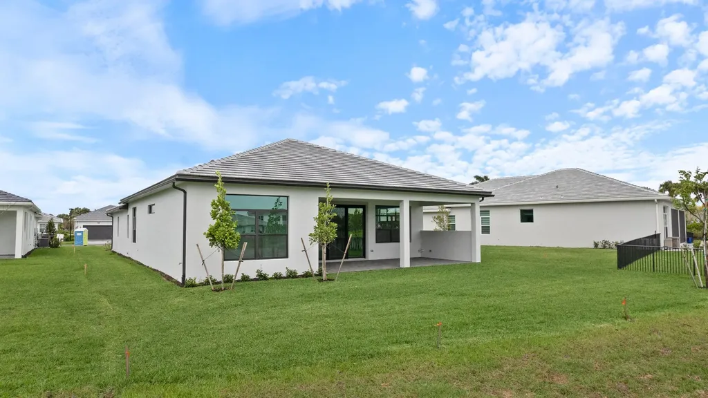 5474 Hutchinson Way The Acreage FL 33470