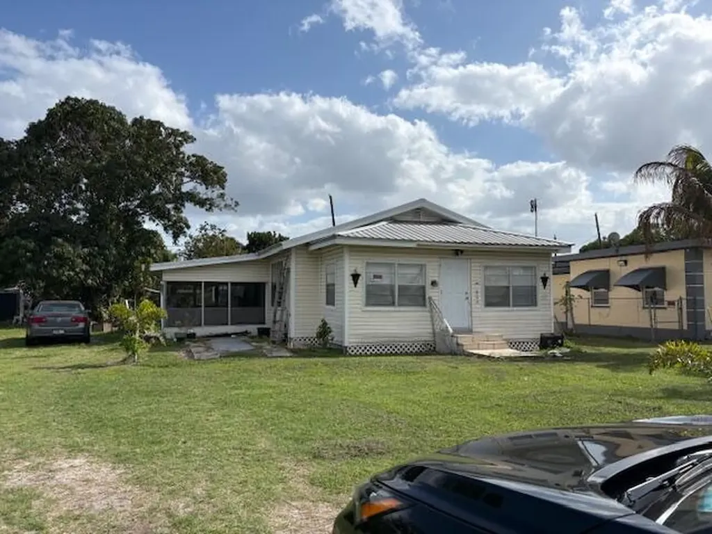 522 E Ventura Avenue Clewiston FL 33440