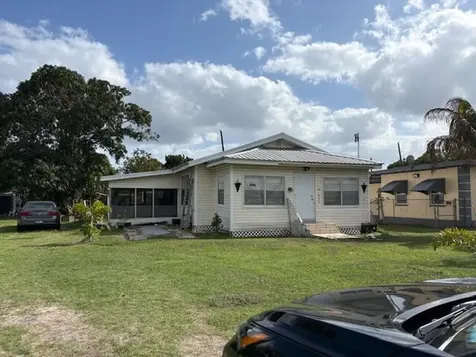 522 E Ventura Avenue Clewiston FL 33440