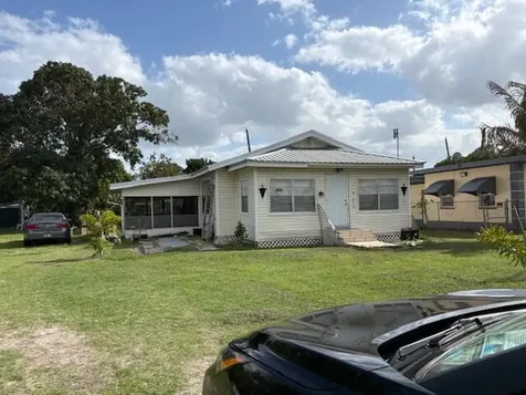522 E Ventura Avenue Clewiston FL 33440