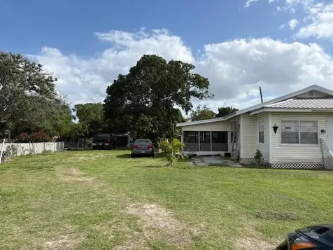 522 E Ventura Avenue Clewiston FL 33440