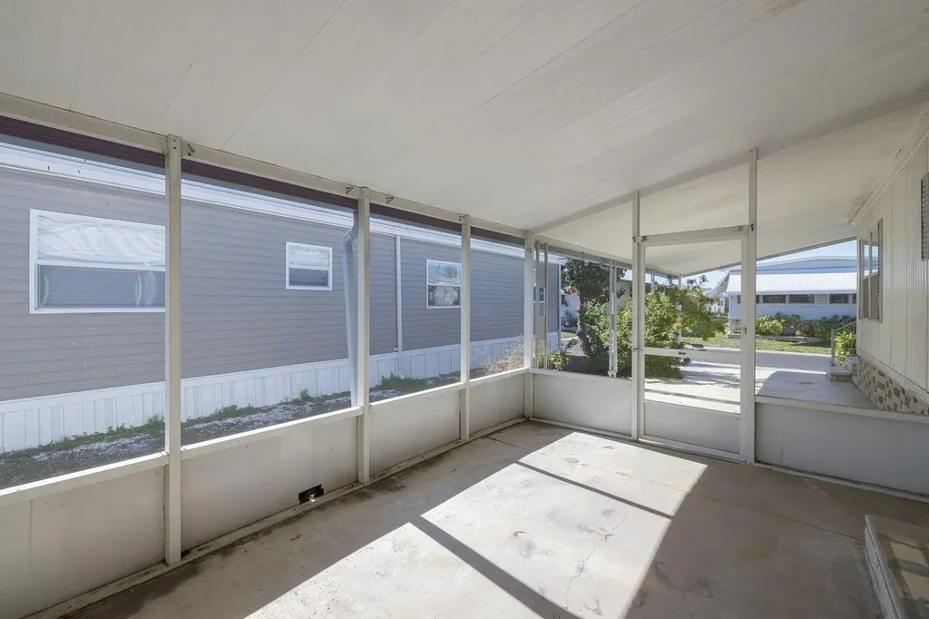 2001 N 83rd Avenue Avenue N St. Petersburg FL 33702