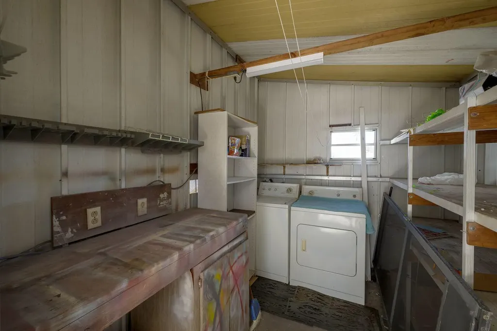 2001 N 83rd Avenue Avenue N St. Petersburg FL 33702