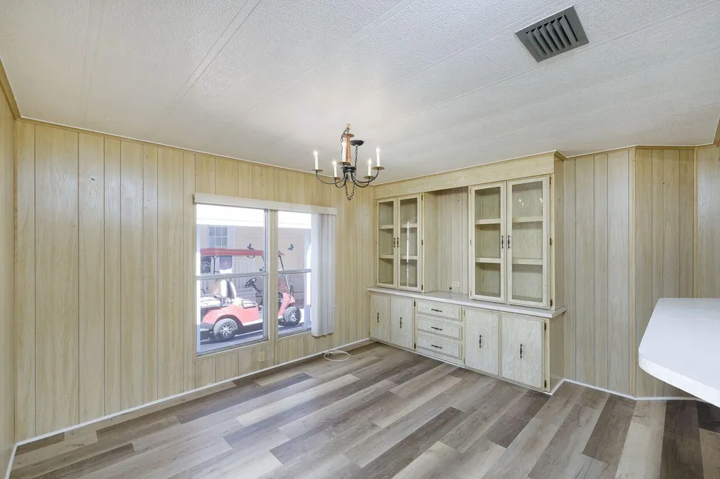 2001 N 83rd Avenue Avenue N St. Petersburg FL 33702