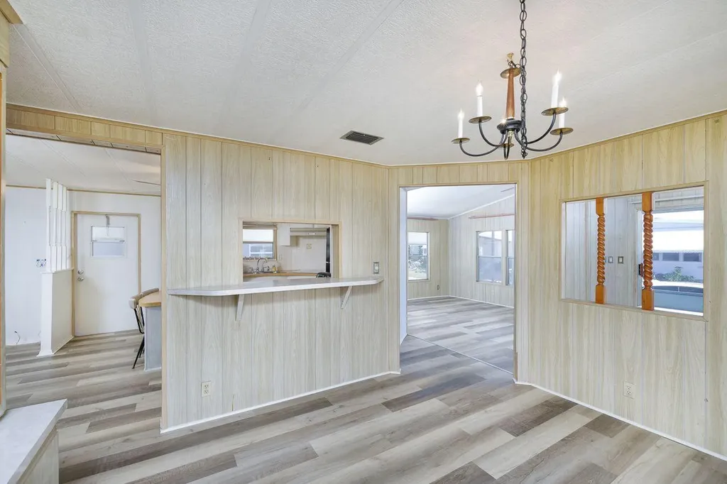 2001 N 83rd Avenue Avenue N St. Petersburg FL 33702