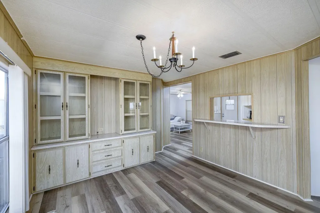 2001 N 83rd Avenue Avenue N St. Petersburg FL 33702