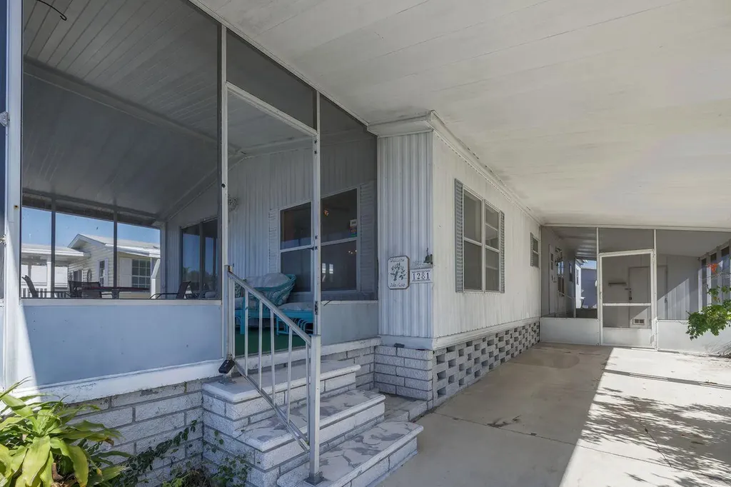 2001 N 83rd Avenue Avenue N St. Petersburg FL 33702