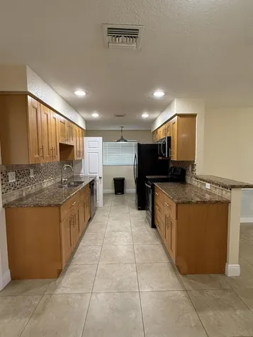 7302 NW 57th Court Tamarac FL 33321