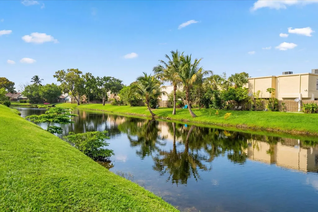 12126 Regal Court E Wellington FL 33414