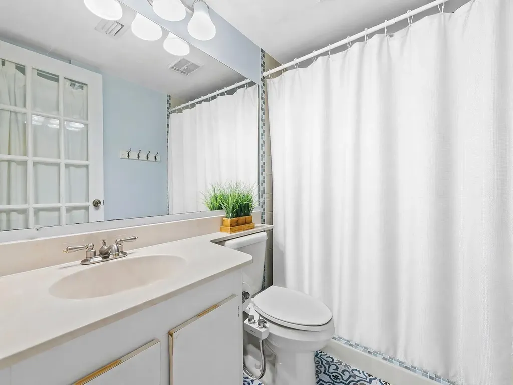 13750 Oneida Drive Delray Beach FL 33446