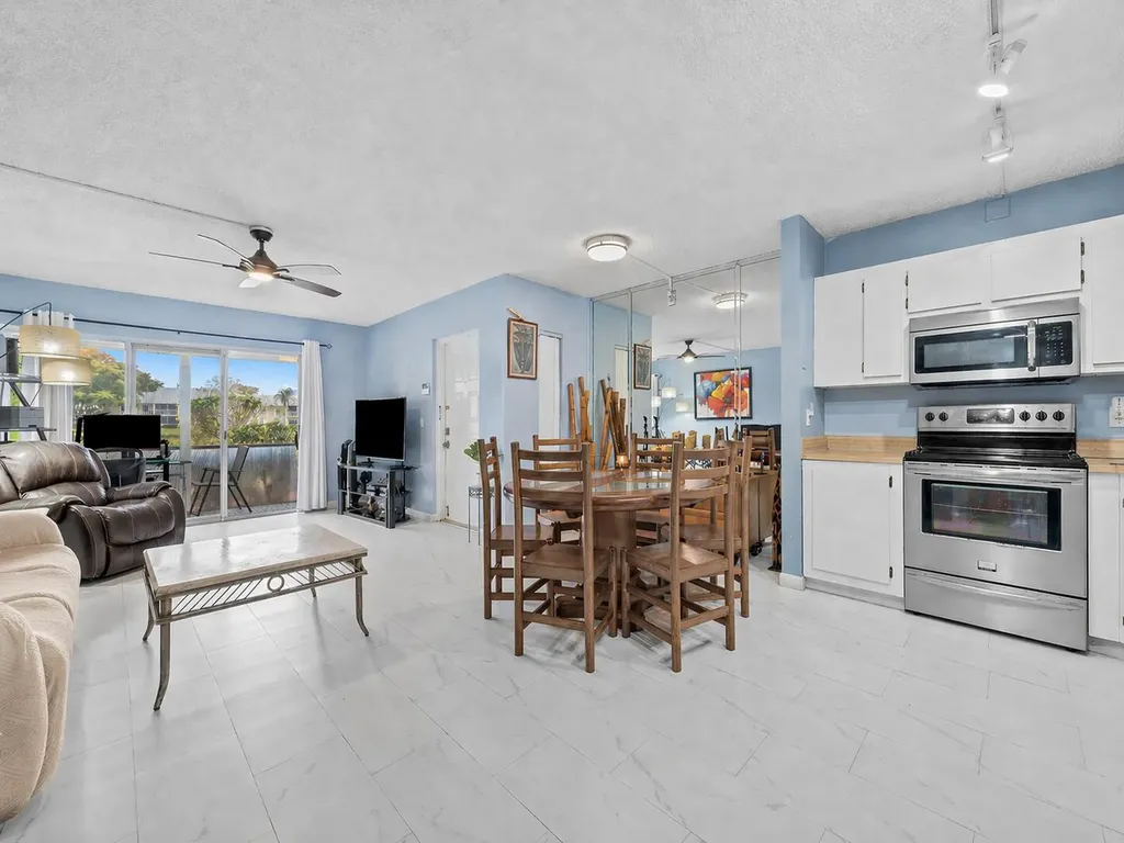 13750 Oneida Drive Delray Beach FL 33446