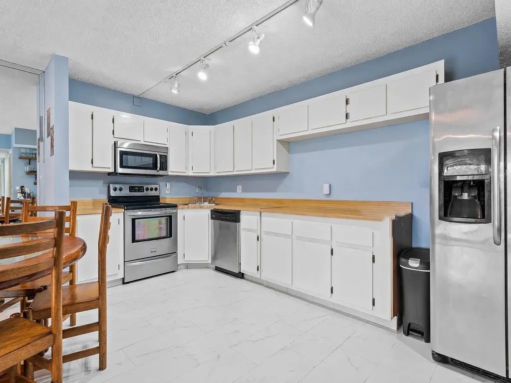 13750 Oneida Drive Delray Beach FL 33446
