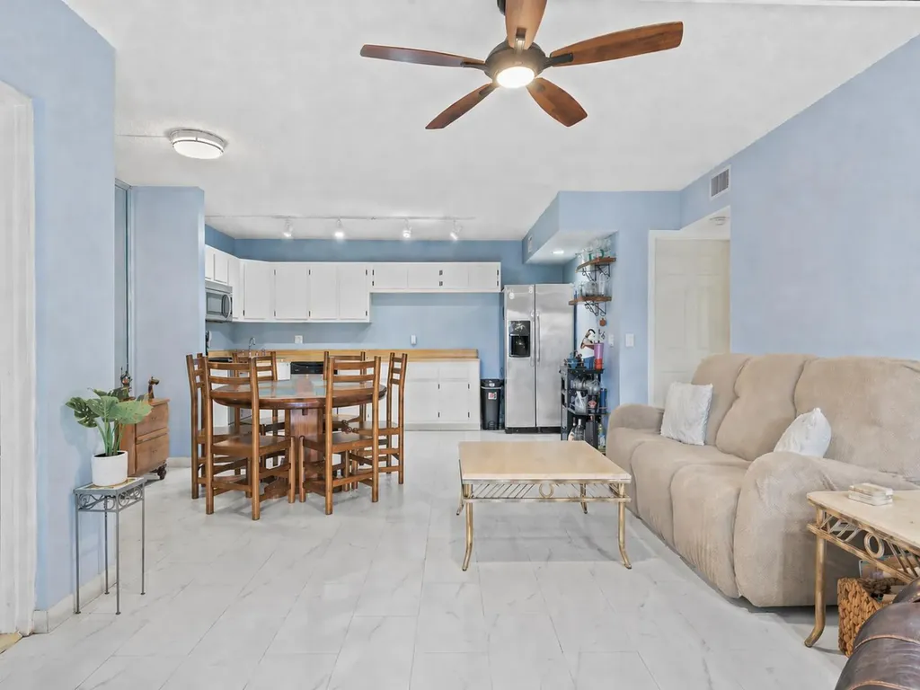 13750 Oneida Drive Delray Beach FL 33446