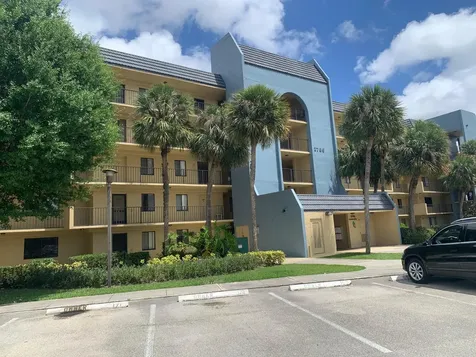 2786 Tennis Club Drive West Palm Beach FL 33417