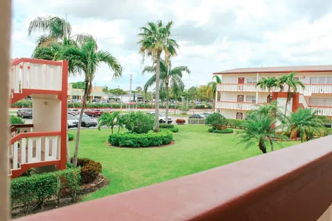 66 Brighton Boca Raton FL 33434