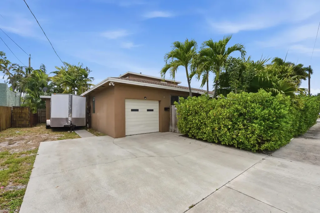 303 Cornell Drive Lake Worth Beach FL 33460
