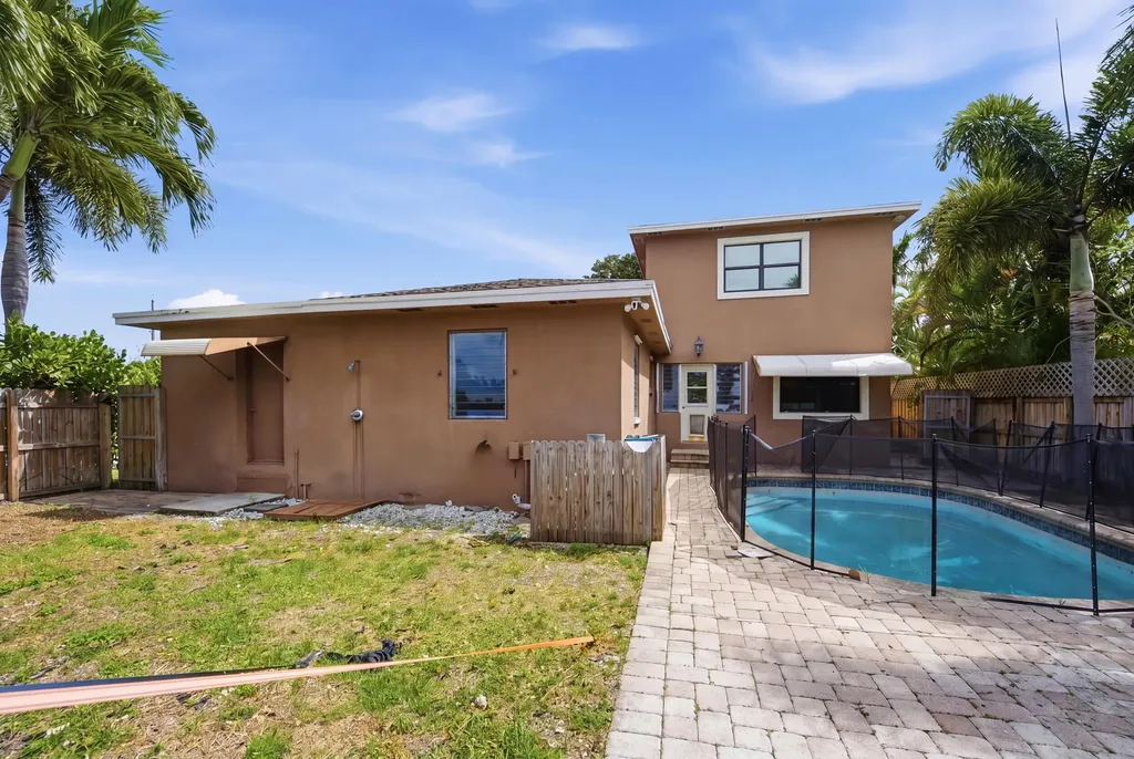 303 Cornell Drive Lake Worth Beach FL 33460