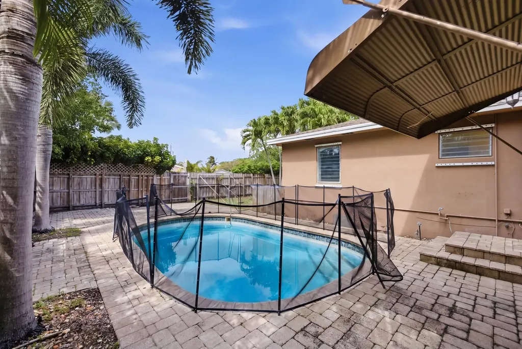 303 Cornell Drive Lake Worth Beach FL 33460