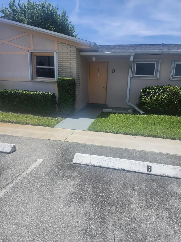 2689 W Dudley Drive Drive W West Palm Beach FL 33415