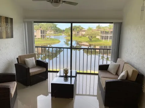 9285 Vista Del Lago Boca Raton FL 33428