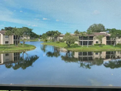 9285 Vista Del Lago Boca Raton FL 33428