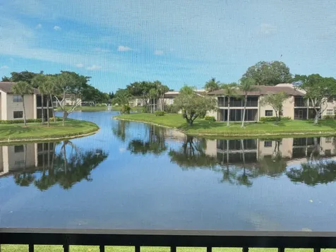 9285 Vista Del Lago Boca Raton FL 33428